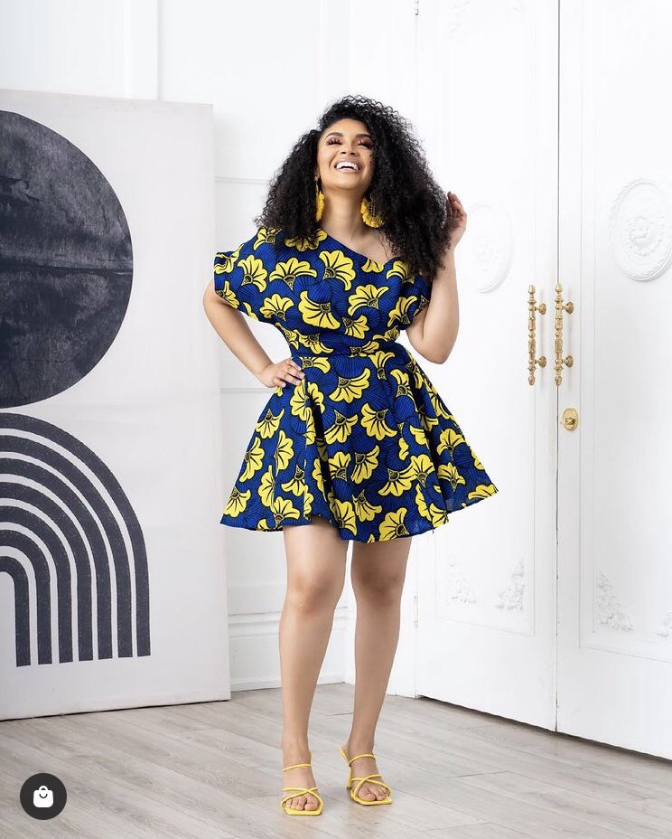 swtlmagazine's tweet photo. It’s #ankarafriday and these styles got us thinking on what to wear to embrace ourselves and feel more comfortable and confident in our own skin 

#ofuure #ofuurequeens #ankarastyles #ankarafashion #ankara #ankaradress https://t.co/0E6sH5qbZ5
