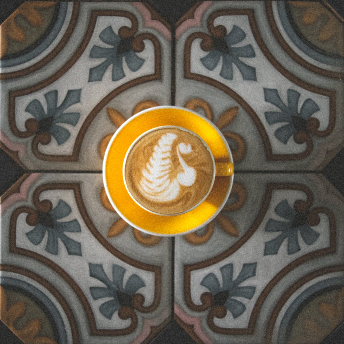 kafeterijabg's tweet photo. Мали ритуали којима се сви радујемо сваког дана ☕💛 #Kafeterija https://t.co/j9IT7RgVoQ