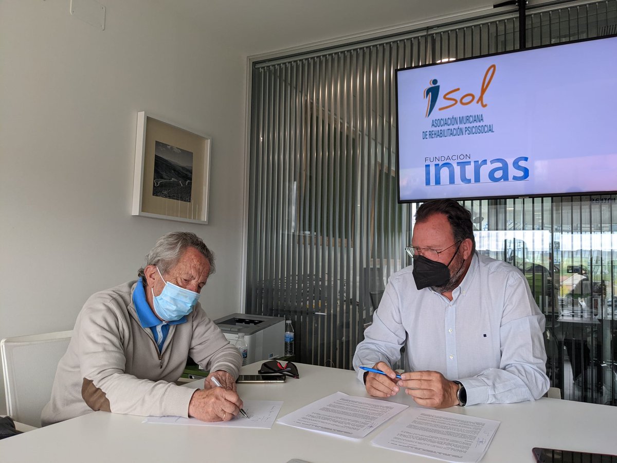 El pasado miércoles 12 de Mayo firmamos convenio de colaboración con la Fundación Intras de Castilla y León. Ambas entidades hemos acordado la suma de sinergias en el trabajo por la salud mental y la inserción laboral.