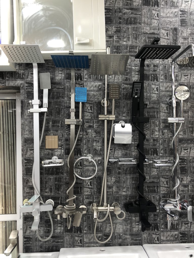Buildbuff_ng's tweet photo. You’re in the UK, US, Australia or anywhere across the globe and you’re presently working on a house project in Nigeria. But you’re not sure of who to trust with your money. @Buildbuff_ng is the right plug to contact for imported long lasting building materials at good prices.👇 https://t.co/gxvJZXJgHz