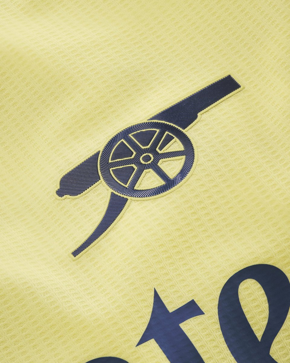 goal's tweet photo. Arsenal's new away kit, inspired by their 1971 double-winning team 🏆🏆

Like it? 🟡 https://t.co/Pdksh2ZMCb