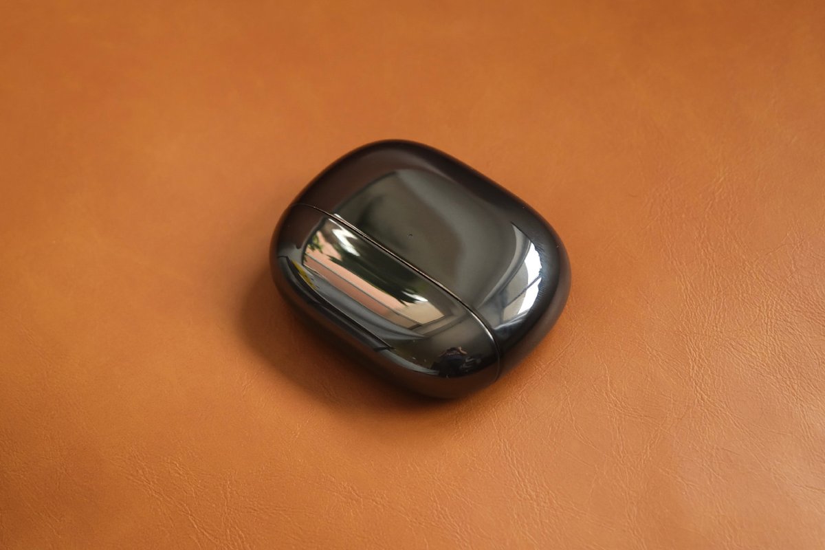 TechyPreacher's tweet image. Xiaomi Flipbuds Pro 👇😍

Noise reduction depth of 40dB
-Three levels of ANC support travel, daily, office.
-Gesture Support
-Earplug Fit &amp;amp; Wearing detection support
-aptX Adaptive/AAC/SBC three audio coding

🤑¥799/₹9,118/$123/€102

#XiaomiFlipbudsPro #FlipbudsPro