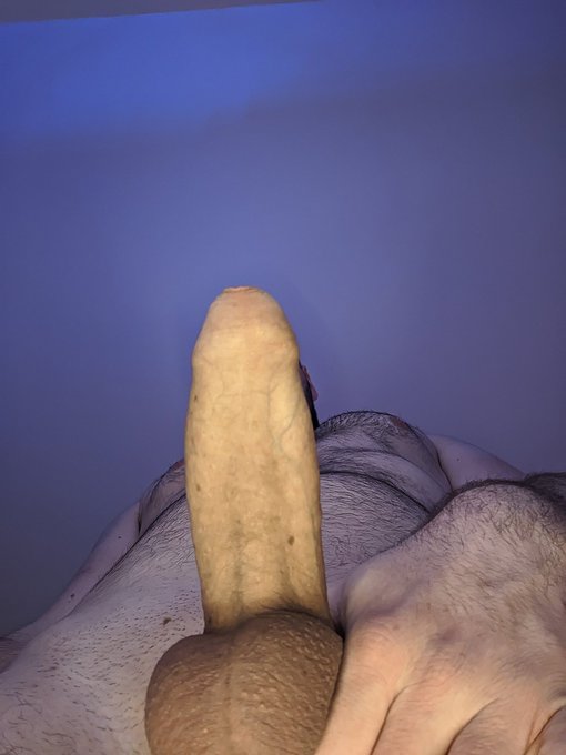 How's the view below my uncut cock? https://t.co/09OO4C0IXw