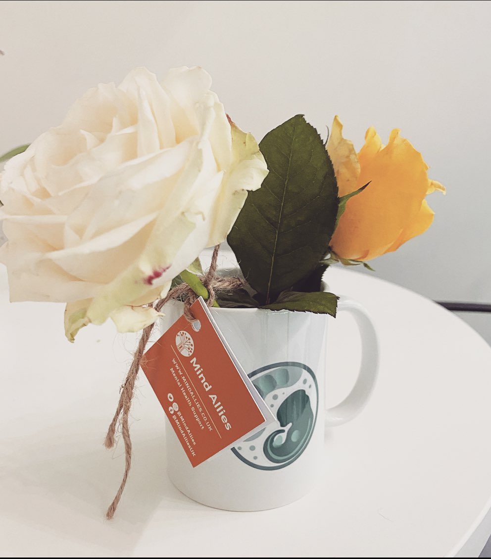 Since these were being handed out by @MindAllies this morning, we wanted to reiterate that the Moris Lab is committed to promoting good mental health and encouraging a supportive environment for everyone 👍👨🏽‍🔬🧑‍🔬👨🏿‍🔬👩🏻‍🔬👩🏼‍💻 <a href="/TheCrick/">The Francis Crick Institute</a>