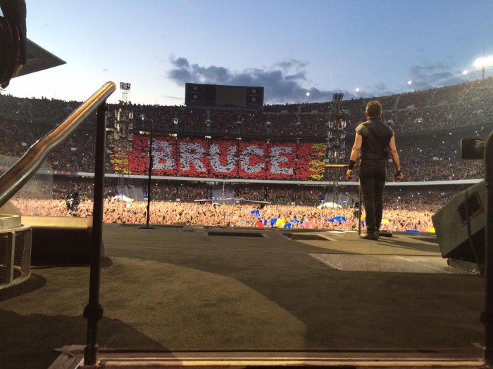 jofrellombart's tweet photo. Avui fa CINC anys de l'últim concert de Bruce @springsteen a Barcelona. Com es troba a faltar, joder. https://t.co/O06JVafG7Z