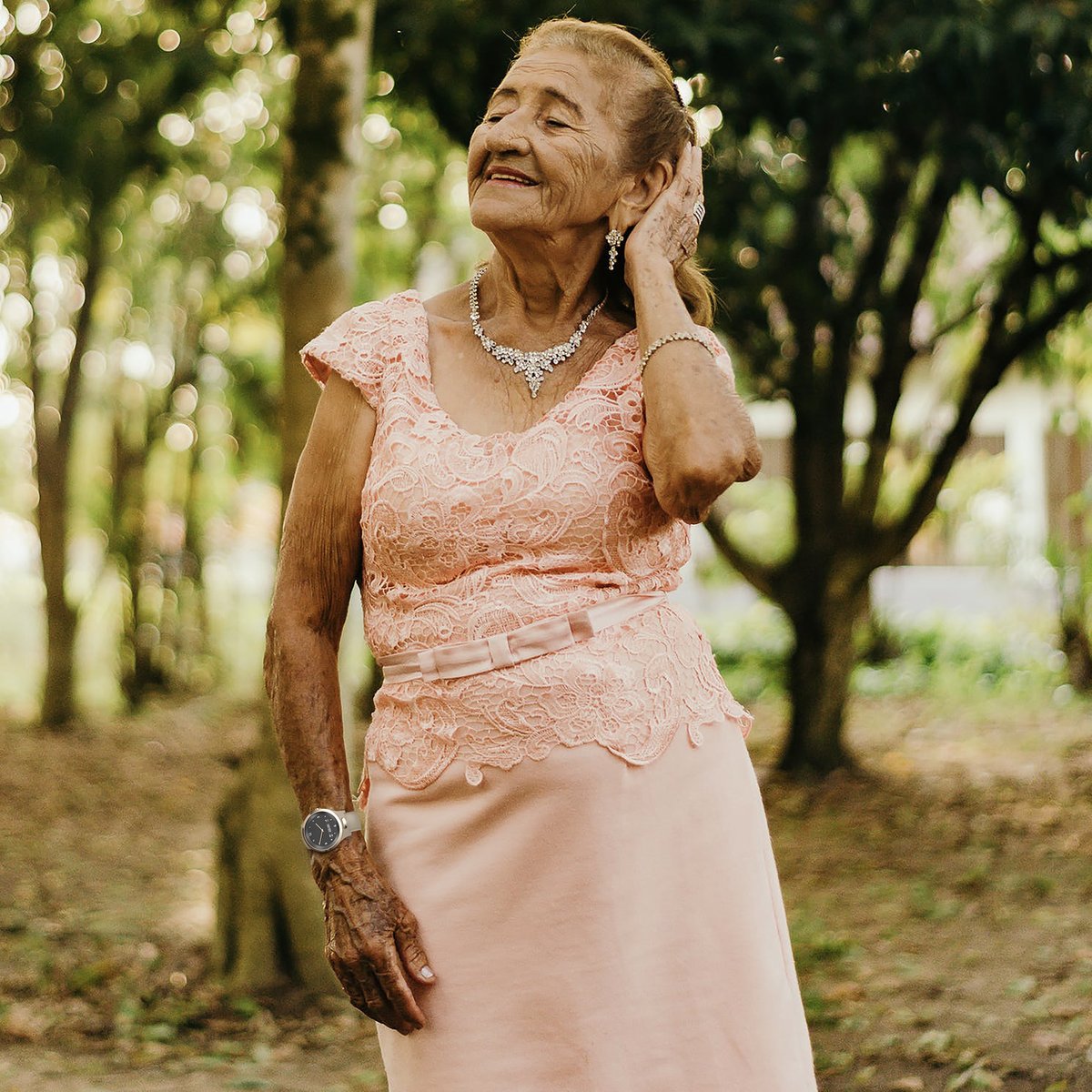 Navigil_FI's tweet photo. Navigil 580👍
The visible part is a smart design wristwatch – a discreet personal guardian. It connects you to an advanced SaaS wellbeing and communication service as well as your family and friends.
#ShareAndCare #Navigil #AgeIsAdventure https://t.co/bWWam9y2kV