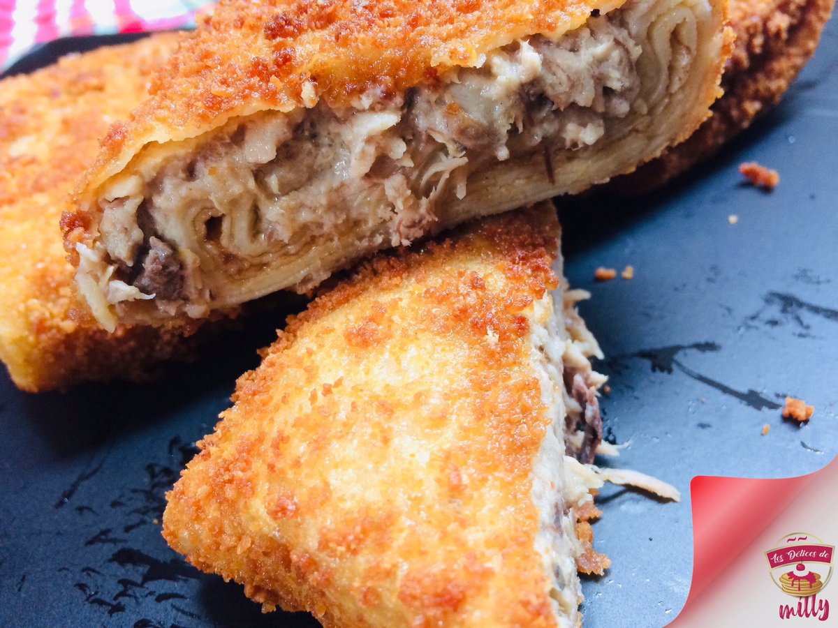 DelicesMilly's tweet photo. Ces crêpes ont l’air de s’appeler comment? 😅

Ce sont des crêpes salées panées et farcies au poisson sauce béchamel.🤤

Tu veux goûter au bonheur? 𝗖𝗢𝗠𝗠𝗔𝗡𝗗𝗘 ‼️

🏷 5 à 3000 XAF
📞691.556.805
📍Yaoundé https://t.co/Wb6wjHxN9P