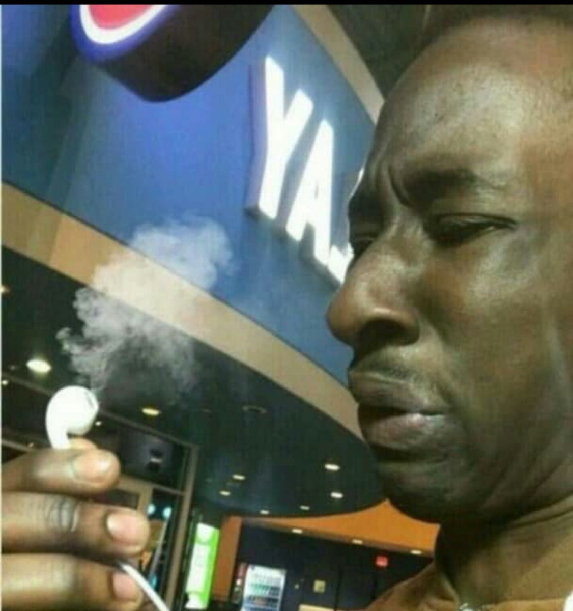 _JustArnold's tweet photo. "When am in love, I love heavily, If you betray me, you dead to me
I disrespect you respectfully"

EVERY SONG IN THIS J Cole ALBUM IS AMAZING 🔥🔥🔥 #offseason #Jcole https://t.co/A5QwJwtbZ9