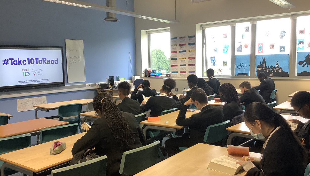 OLHS_English's tweet photo. Miss Bramley’s Y9 class took part in #Take10ToRead with @AnthonyHorowitz this morning 📚 @Literacy_Trust https://t.co/tDn0dGopwx