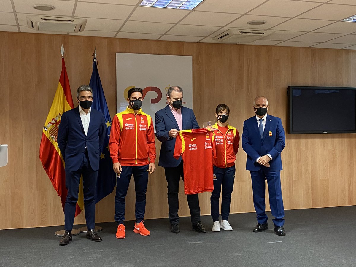 “Sois un orgullo para 🇪🇸. Tenéis el compromiso del 
<a href="/deportegob/">CSD</a> de pelear lo que haga falta para que el Kárate sea olímpico y paralímpico. Todos los éxitos para el europeo”, ha dicho <a href="/conJoseMFranco/">José Manuel Franco</a> a nuestros y nuestras karatecas

La conciencia cívica del deporte #HacemosEquipo