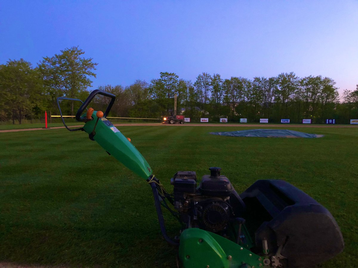 Leebo2424's tweet photo. Friday morning prep work at #TheCapsHouse. Hosting a big tilt today featuring the @PeircePride vs. @GAStetsonMS baseball squads. 

#Sprucing with @RustinStrength https://t.co/gHBSlBbK75