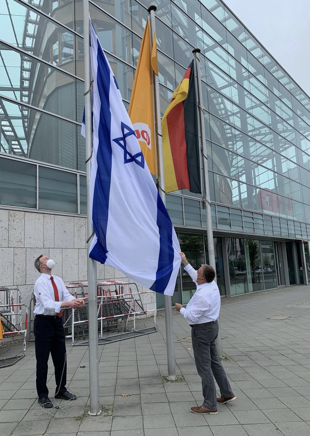In Germany, the ruling party have hoisted the Israeli flag outside party HQ in Berlin, to mark their solidarity with the Jewish State

In Austria, Chancellor Kurtz orders the flying of the Israeli flag over his office as a sign of solidarity with Israel

They know &amp; understand!