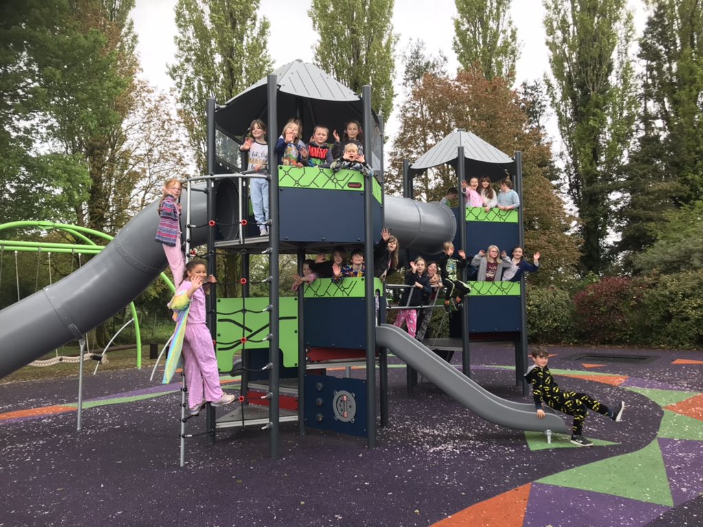 first_trinity's tweet photo. Gorse Class loved their visit to Critchill this morning. https://t.co/XF8WFixsE3
