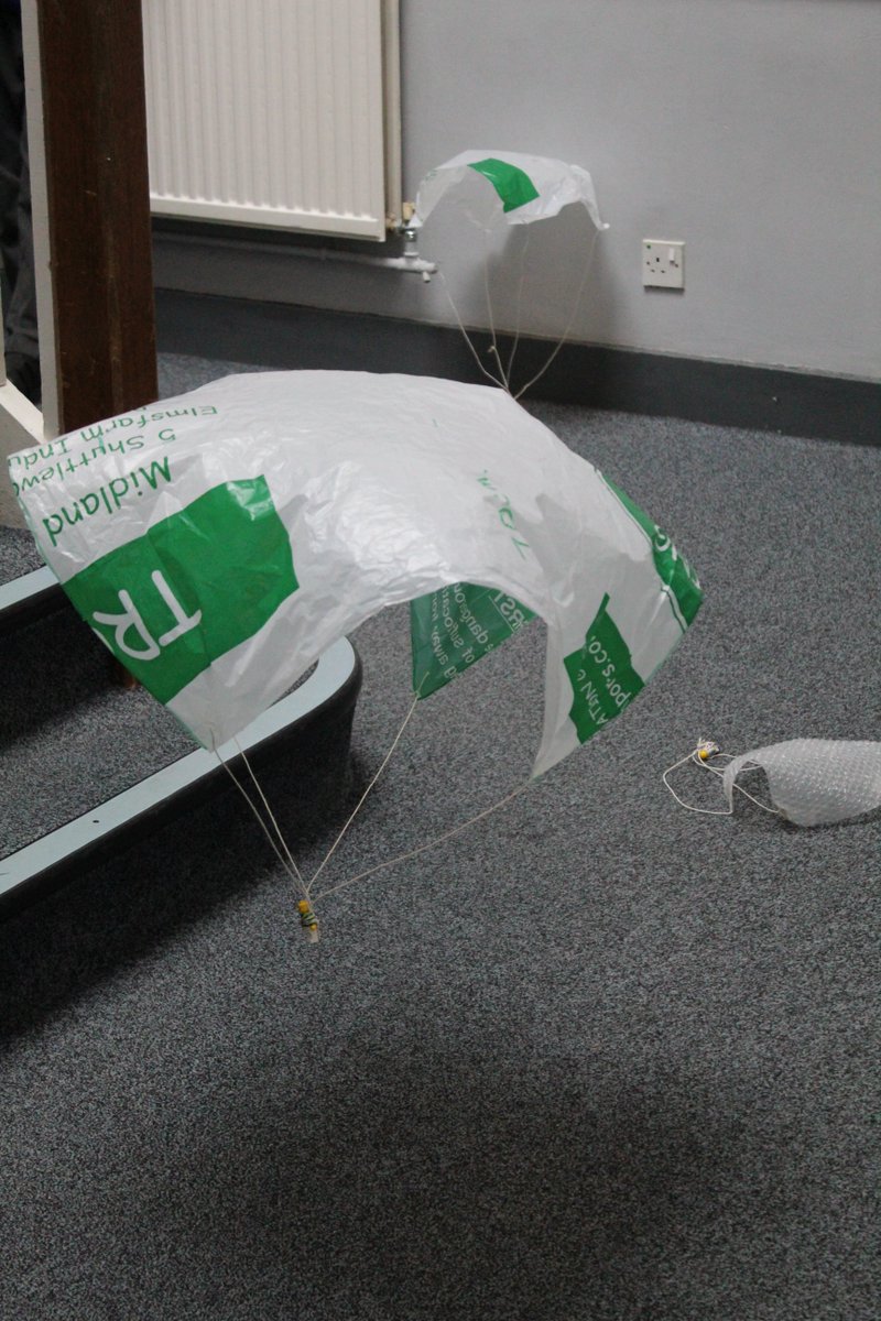 BansteadPrep's tweet photo. #Year5 have been investigating the effects of gravity and air resistance. They were trying to answer the question "How can we slow down falling objects?" and designed parachutes that were different sizes as well as made from various materials. #BPS_Science https://t.co/rY3CqZ9XRa