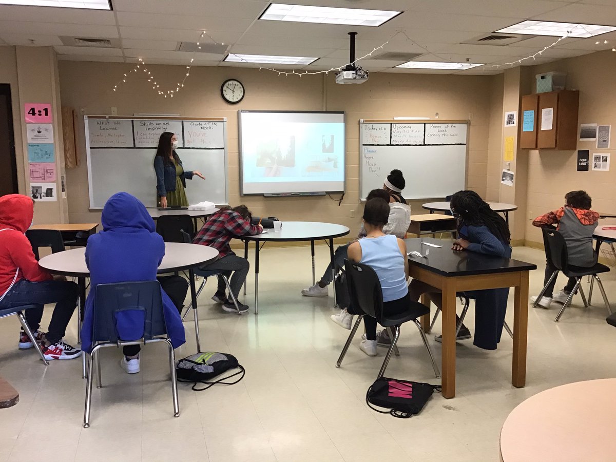 fms_tech's tweet image. One Canoe Two artist Haley Coyle talks about how to get inspiration #fmsteach