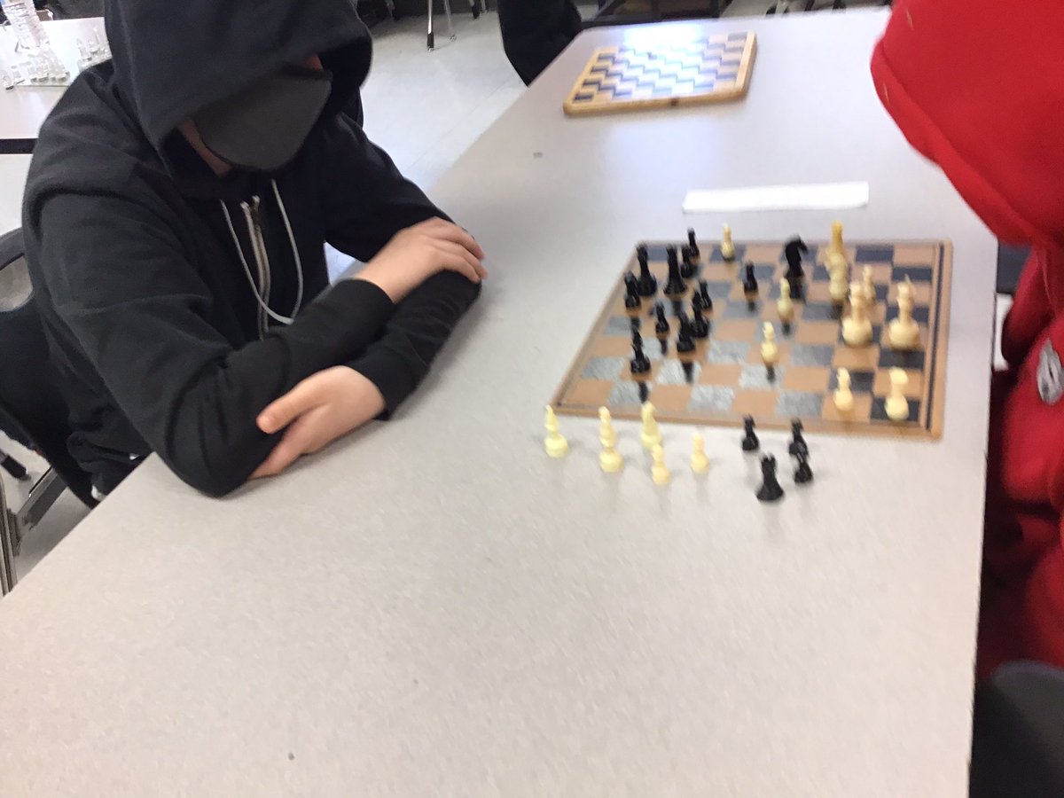 fms_tech's tweet image. Playing chess!! #fmsteach