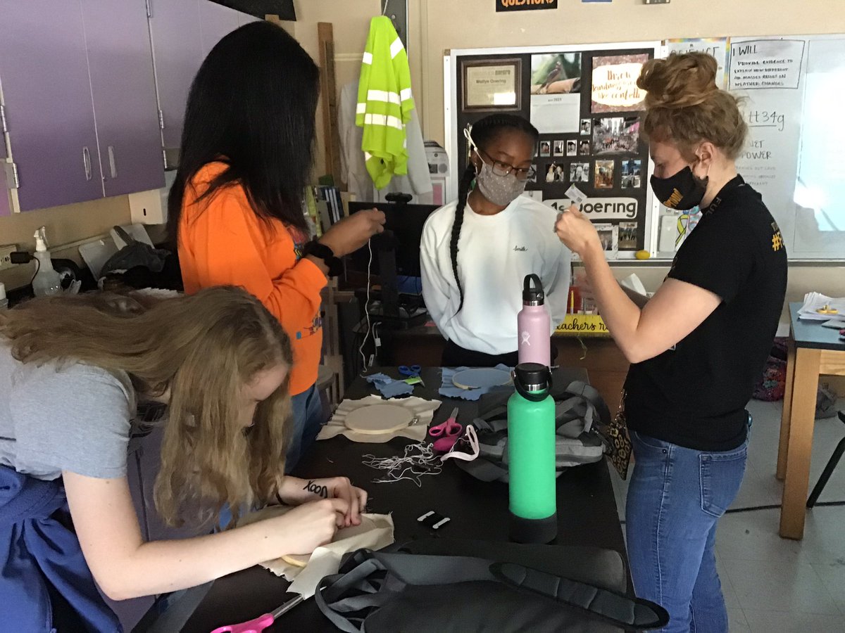 fms_tech's tweet image. #fmsteach #teentweet House day