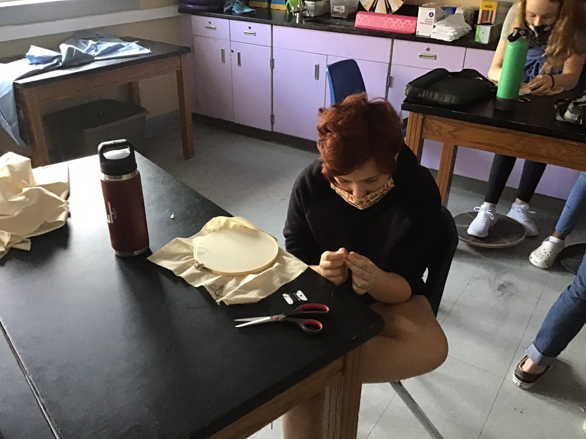 fms_tech's tweet image. #fmsteach #teentweet House day