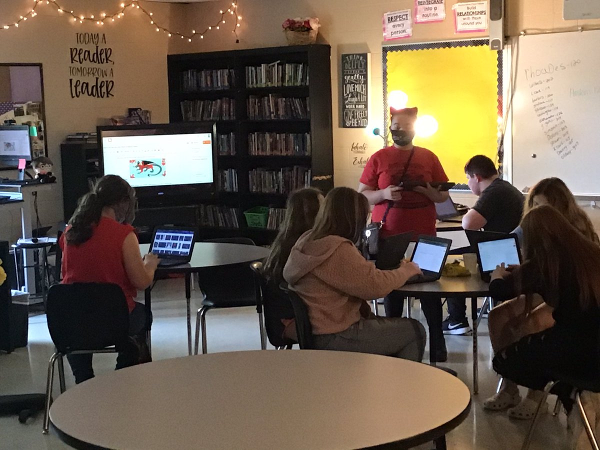 fms_tech's tweet image. Creating the purr-felt blog!! #fmsteach