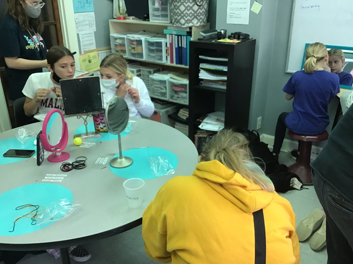 fms_tech's tweet image. #fmsteach #teentweet House day