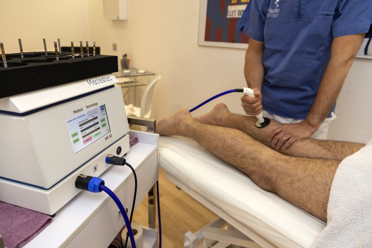 healthwayinsti's tweet photo. Després d’anys d’experiència en tractaments d’hipertèrmia, apostem per @MedestecOficial , experts en diatèrmia amb tecnologia pionera en aquest camp que han millorat la tècnica dels anteriors aparells, augmentant-ne l’eficàcia i l’efectivitat. #Diatèrmia https://t.co/bjTmS4oYup