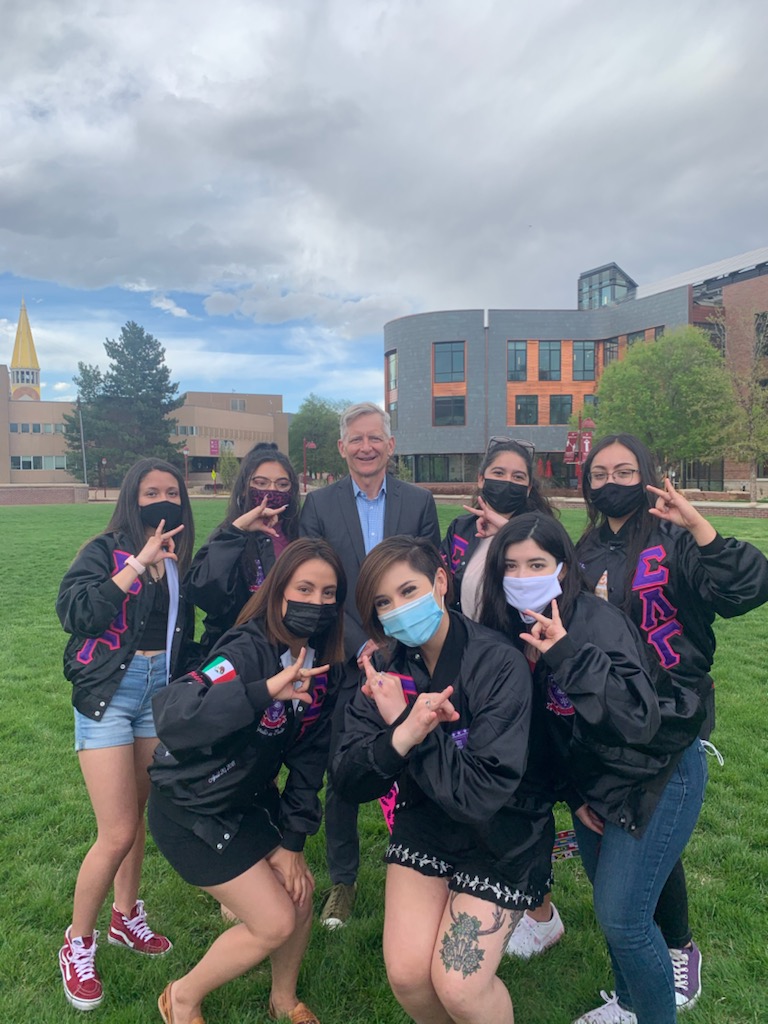 DUGammas's tweet photo. We would like to thank everyone for coming to our One Love event yesterday!

Shoutout to our cultural awareness chairs, Yolanda and Lisette, for executing this event. 

Special shout-out to LSA, Div Com and MSA  for your partnerships. 💜

Thank you chancellor for stopping by! https://t.co/S9blfCNJ0d