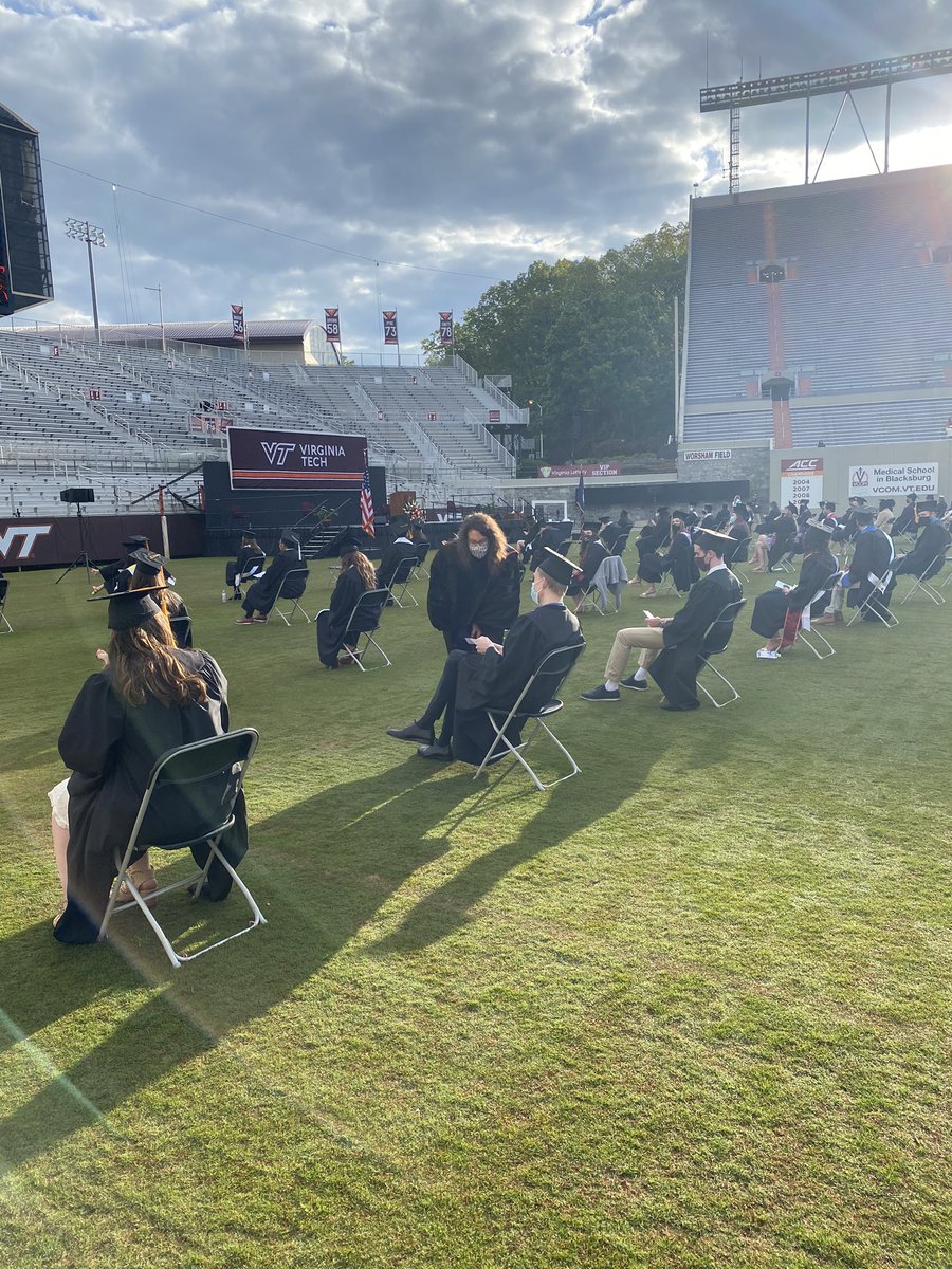 JennyOrzolek's tweet photo. Commencement Day for @VT_Science is off to a fantastic start! CONGRATS to the #Classof2021! ๐๐๐๐ And a HUGE shout out to everyone working behind the scenes to make it happen! ๐ #hokiegrads #VTScience #whatsyourscience #UtProsim @RonFricker https://t.co/zIrz5oUXbh