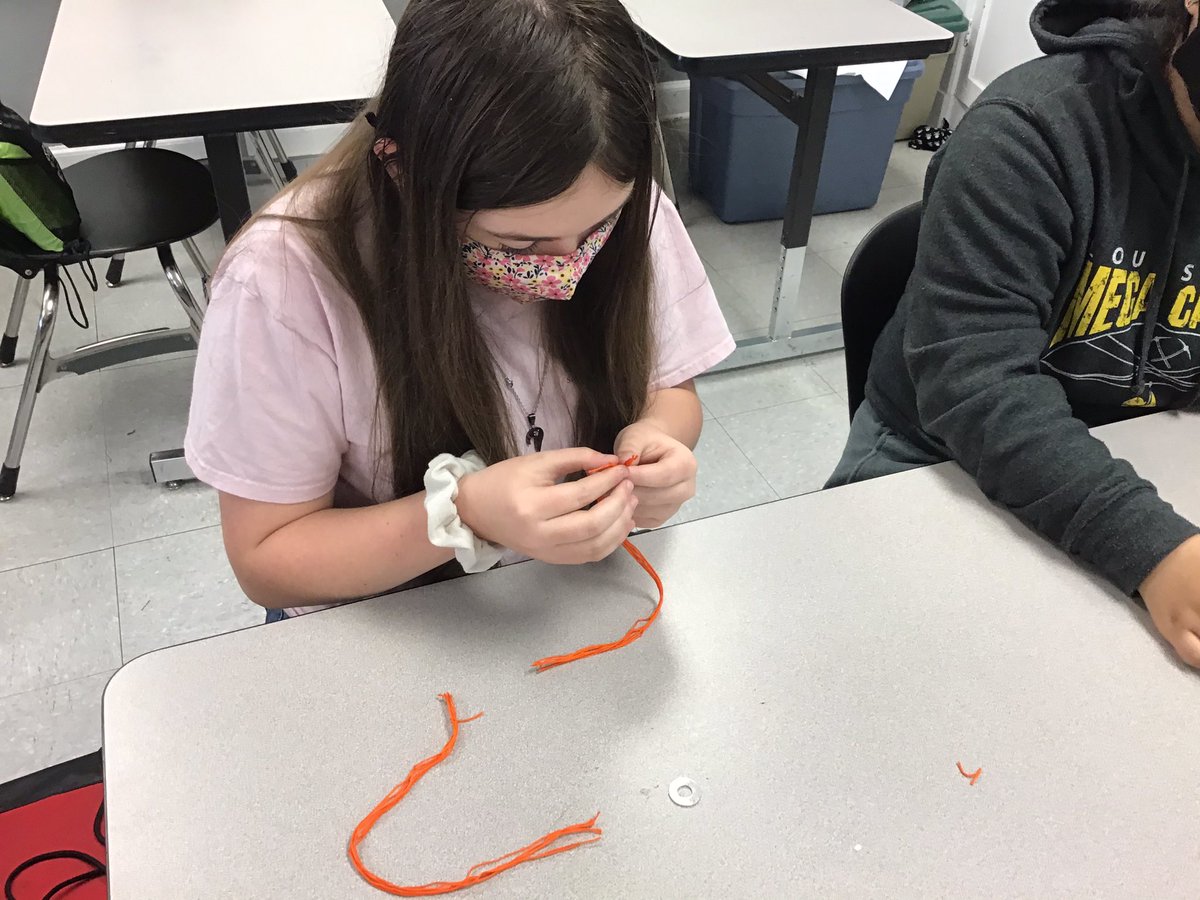 fms_tech's tweet image. Creating bracelets