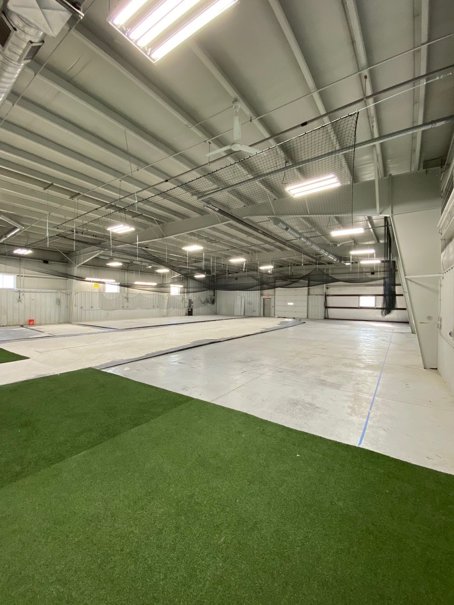 GretnaPerformnc's tweet photo. Renovations on the new site are ramping up. Nets and turf are being installed. The exterior is getting some fresh paint. Things will really start taking shape over the next week.
#GPCRemodel #GretnaPerformance #BuildingExcitement https://t.co/lmVpzK9yVm