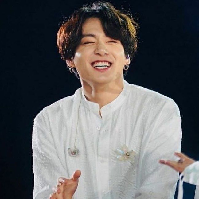pjmochii_'s tweet photo. we love u jjk!! you kept moving forward, you were so brave to face the pain and hardship and see yourself behind it. we are so proud of you, always 💜

LEAN ON US JUNGKOOK
YOU ARE PERFECT JUNGKOOK 
WE LOVE YOU JUNGKOOK https://t.co/bT0FMJliSQ