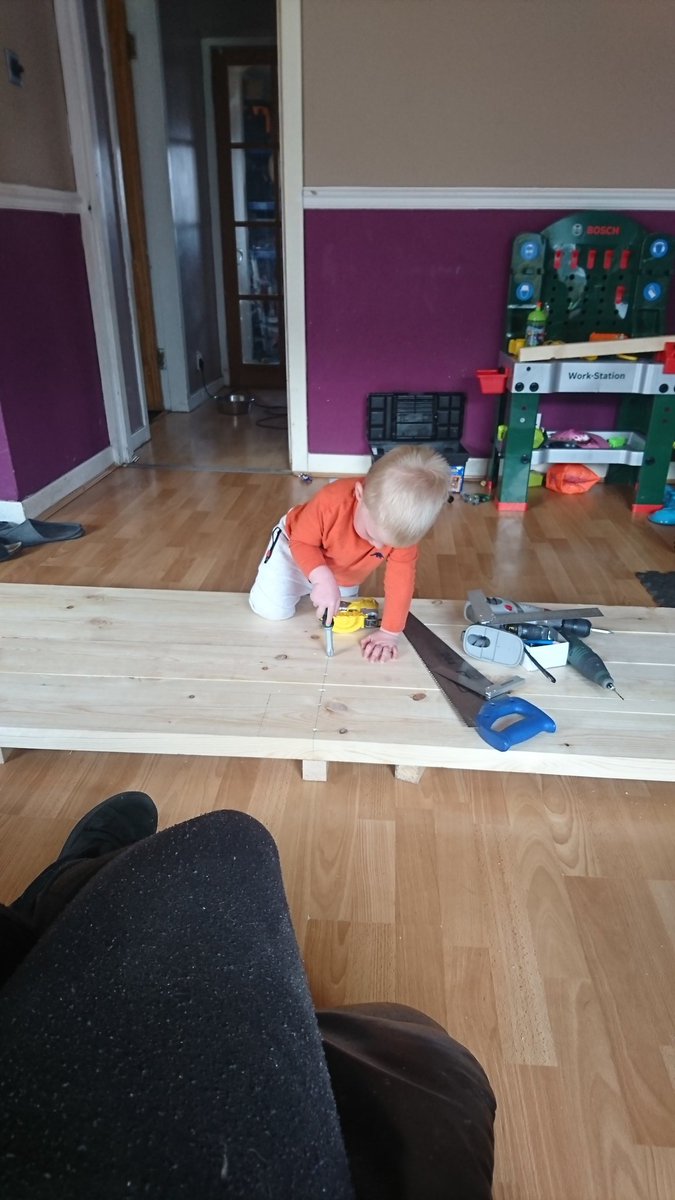 FesterForged's tweet image. So this is why I've been so quiet, I've been busy building this, my very first workbench (first joint work too). I'm happy with how it turned out but I would love to see what you all think.