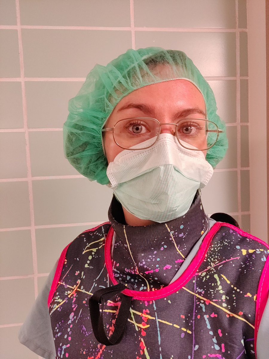 GwendolynDerk's tweet photo. Leaded up to put in, take out, and exchange hemodialysis and peritoneal dialysis catheters all day with Dr. Ruggieri #surgery #nephedup #KidneyDisease #m3 #leadglasses #MedStudentTwitter https://t.co/Qkf7qdx1vl