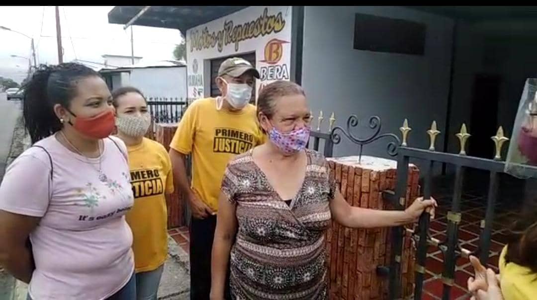 PJ_Barinas's tweet photo. $1 = Bs. 3.000.000

@NicolasMaduro destruyó el bolívar y dilapidó el salario. 

Por eso, el fruto de nuestro trabajo se nos diluye y cada día somos más pobres. 

#MaduroDestruyoElSalario

@Pr1meroJusticia @ActivismoPJ @peruchocastillo @EdinsonFerrerA @JulioBorges https://t.co/lEJXXohUnN