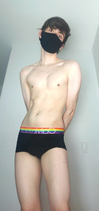Good morning  Like my new pride underwear?  😋 https://t.co/FeujKTu61y