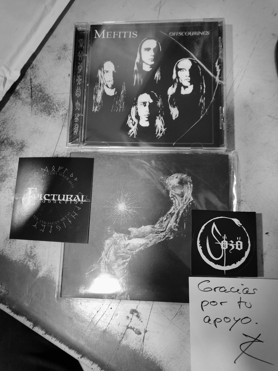 diegostl7's tweet image. 🔥Nuevas adquisiciones🔥

Hoy es un gran día 🥳🥳🥳
Aunque el case de #Mefitis #Offscourings no soportó el viaje 😬👍, el de #Ferriterium #Calvaire llegó en excelente estado y con un mensaje de agradecimiento.

2 de mis favoritos del año en un día, ¿qué más se puede pedir? 🤘😎