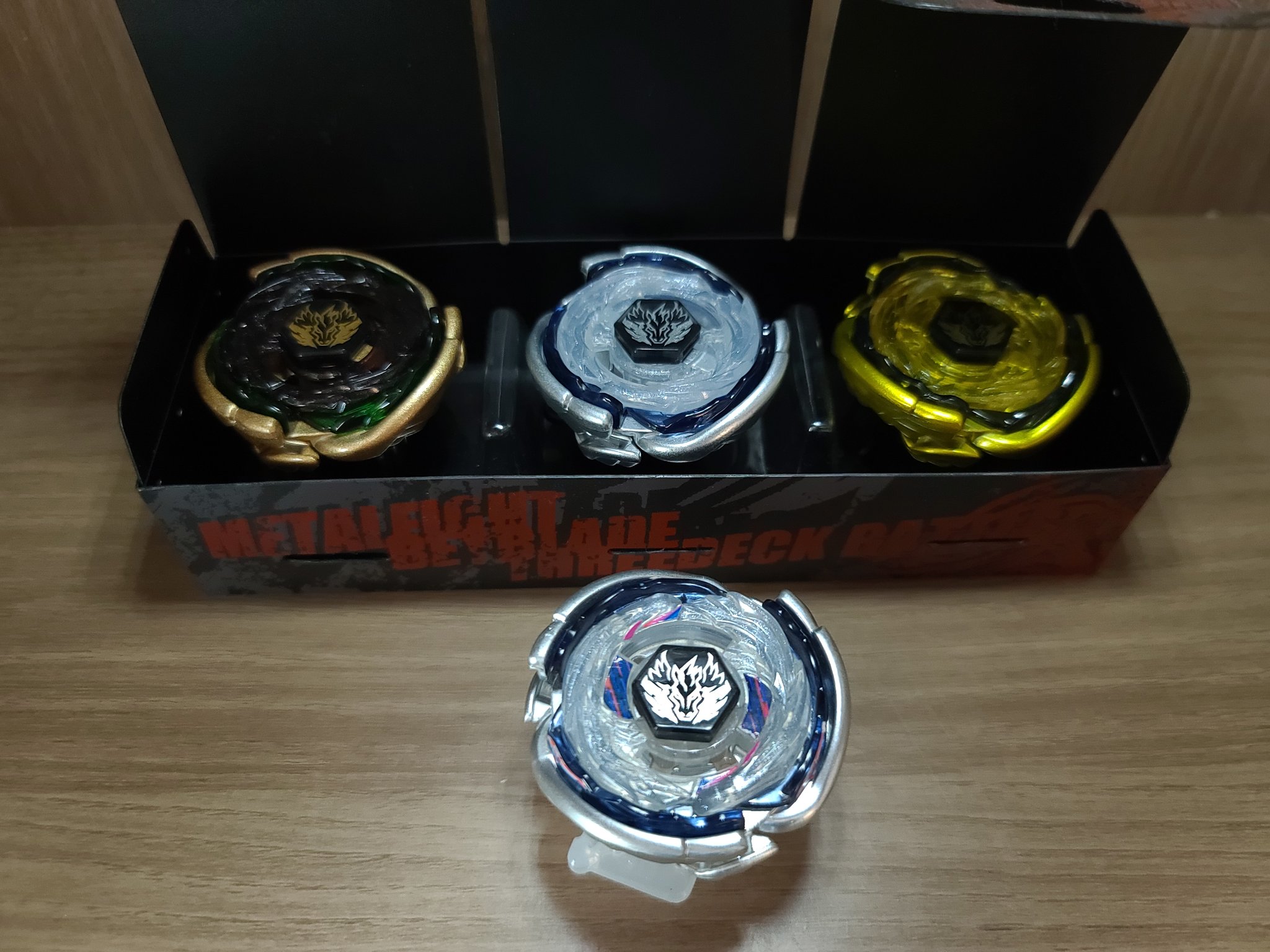 メタルファイトベイブレード ファントムオリオン スケルトンver