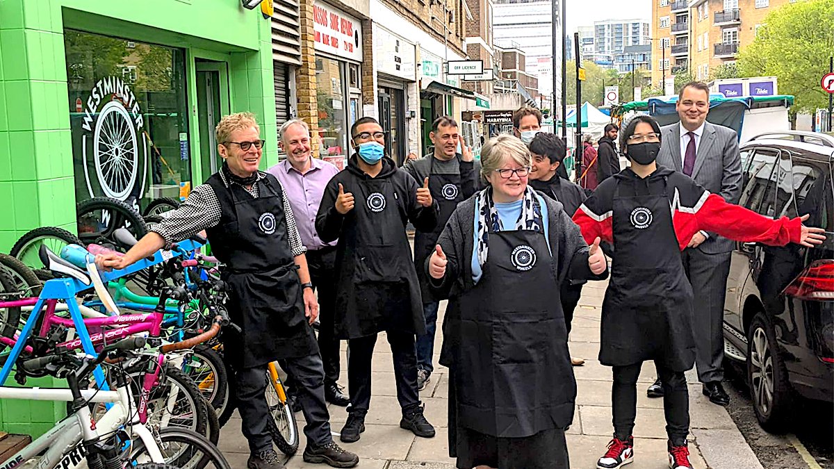 SoS <a href="/theresecoffey/">Thérèse Coffey</a> visited <a href="/WestWheelsNW8/">Westminster Wheels</a> today to meet our trainee bike mechanics. With <a href="/CityWestminster/">Westminster City Council</a>'s leadership and funding, we're proud to work with @CycleConfident in supporting young trainees starting out in the #greeneconomy through the <a href="/DWP/">DWP</a> Kickstart scheme.