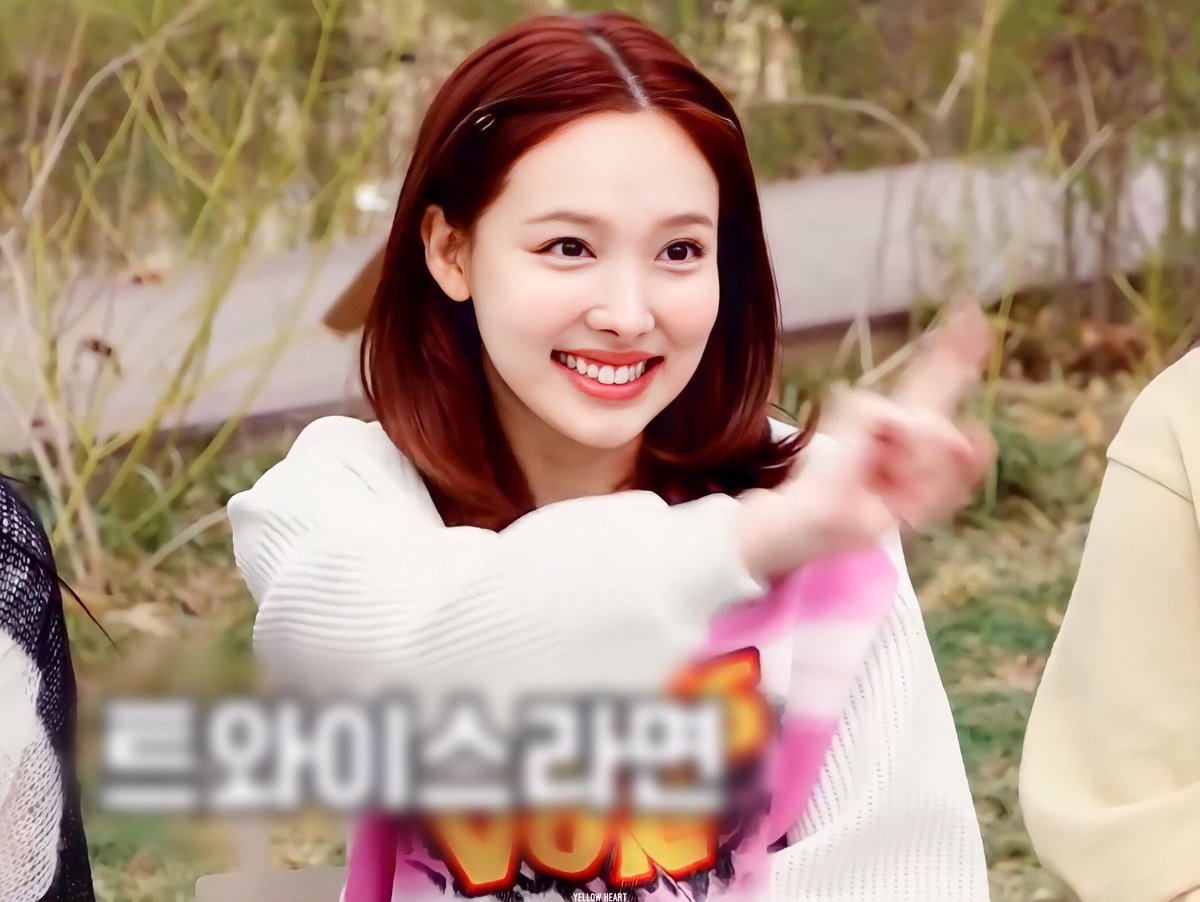 #TWICE #트와이스 #NAYEON #나연 @JYPETWICE.