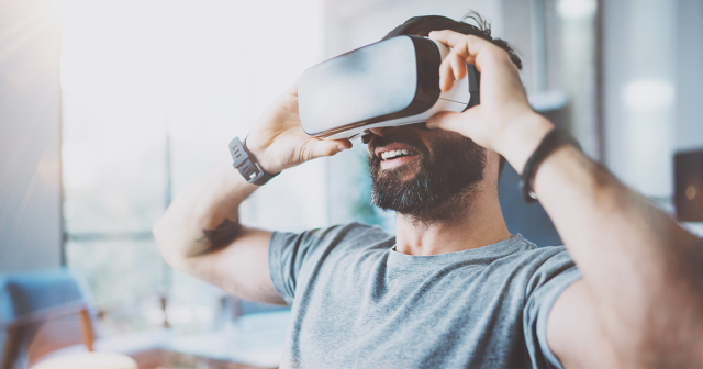 Kit_H_B's tweet photo. .@VodafoneBiz just launched a new Global Virtual Customer Experience Centre and I'm the host. :-) My avatar guides you through how technology can help digitally transform your business - see more here: https://t.co/OZiccFPdH7 https://t.co/taCTxPh0xv
