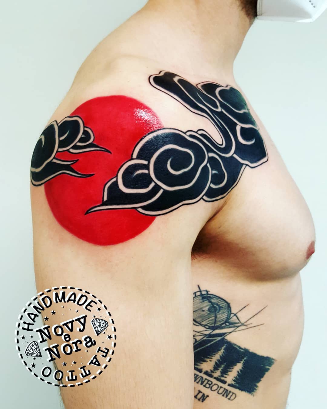 Novytattoo Handmade on X: Japan sunset 🔴☁️ #sun #japaneseart