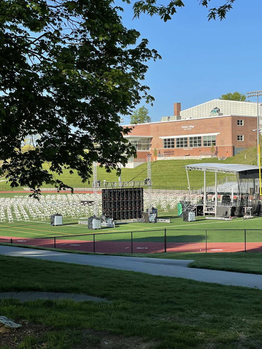 Almost time for three graduation ceremonies this weekend! Time to celebrate the classes of 2021 and 2020. But first off to wake up and send off our Seniors.