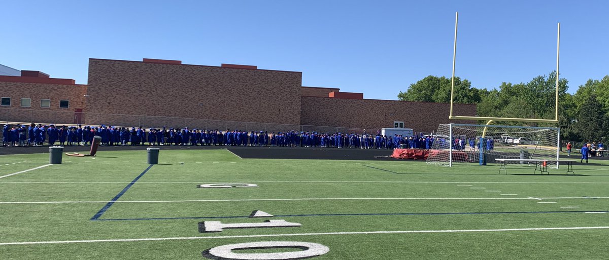 ADPriceON's tweet photo. ONHS Graduation 2021 is NEAR!! 

With all this Senior class has lost, it is great to have them start a new tradition at ON. They all participated in the inaugural Senior walk through the halls of ON. Congrats Seniors!! 

See you on Saturday...... @ON_Students https://t.co/z81MgBfFPO