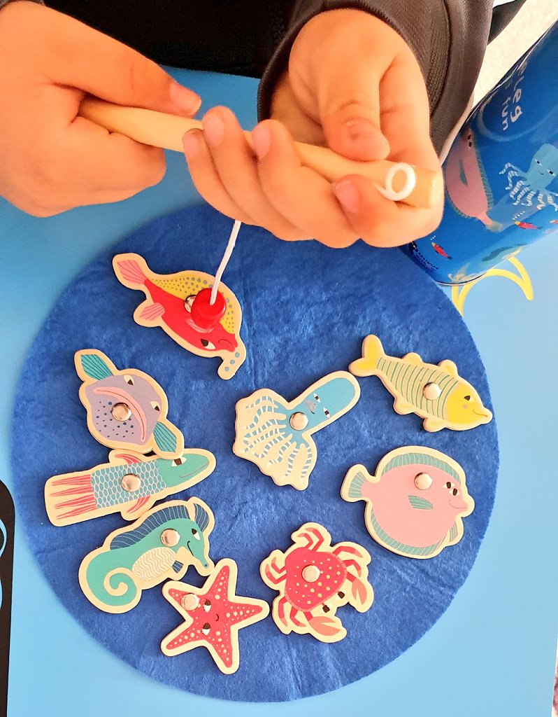 DevelopMyChild's tweet image. Fishing 🎣 is always a hit with our little ones! It can be such a useful resource to target:

🐠 Colours
🐠 Numbers 
🐠 Descriptive words (size, pattern, type etc)
🐠 Turn taking

Whats you children's favourite toy?

#speechandlanguage #fishing #playislearning #childdevelopment