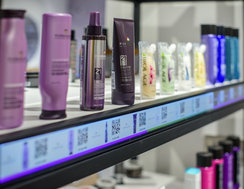 dlambrecht77's tweet photo. #Amazon just gave us another glimpse on the future of local commerce | #AmazonSalon #retail #CustomerUX #commerce #ecommerce |
https://t.co/Tdl9xfEfpn https://t.co/DuHforFi0o