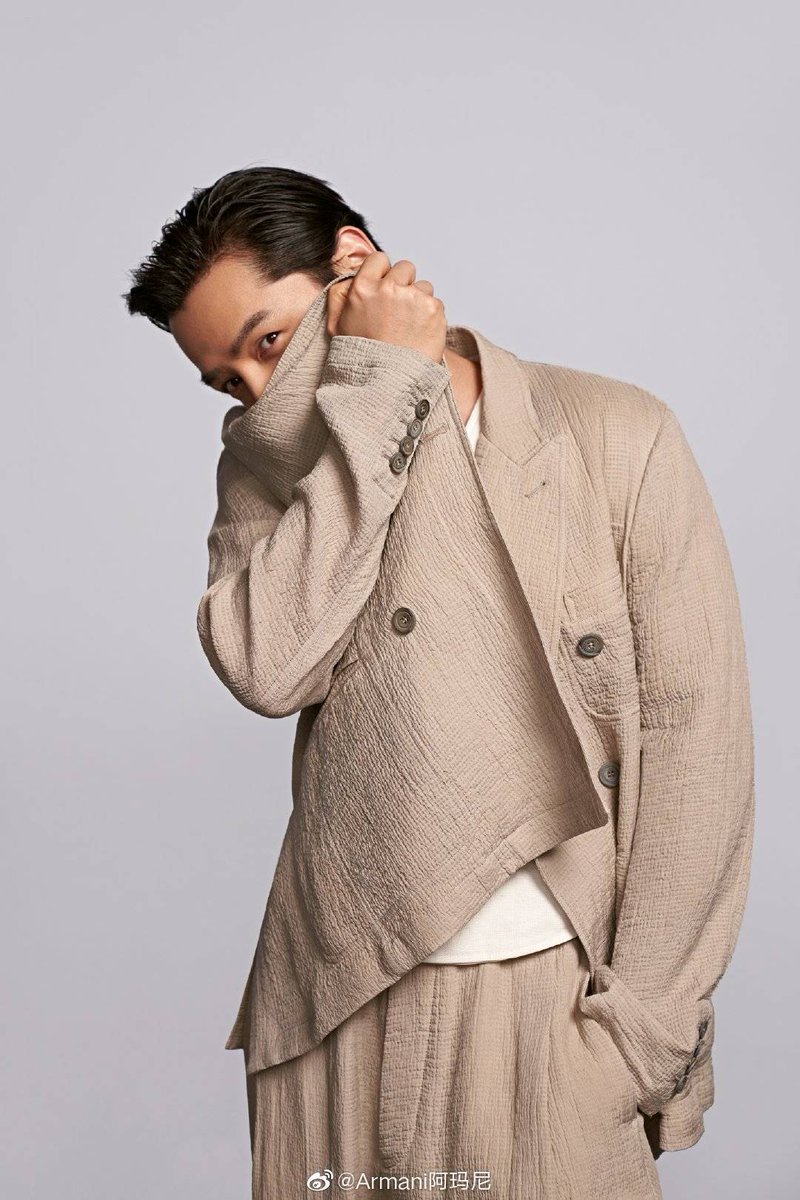 Think_Hu_Ge's tweet photo. #HuGe for Giorgio Armani #胡歌 https://t.co/gRxN7tA3OI