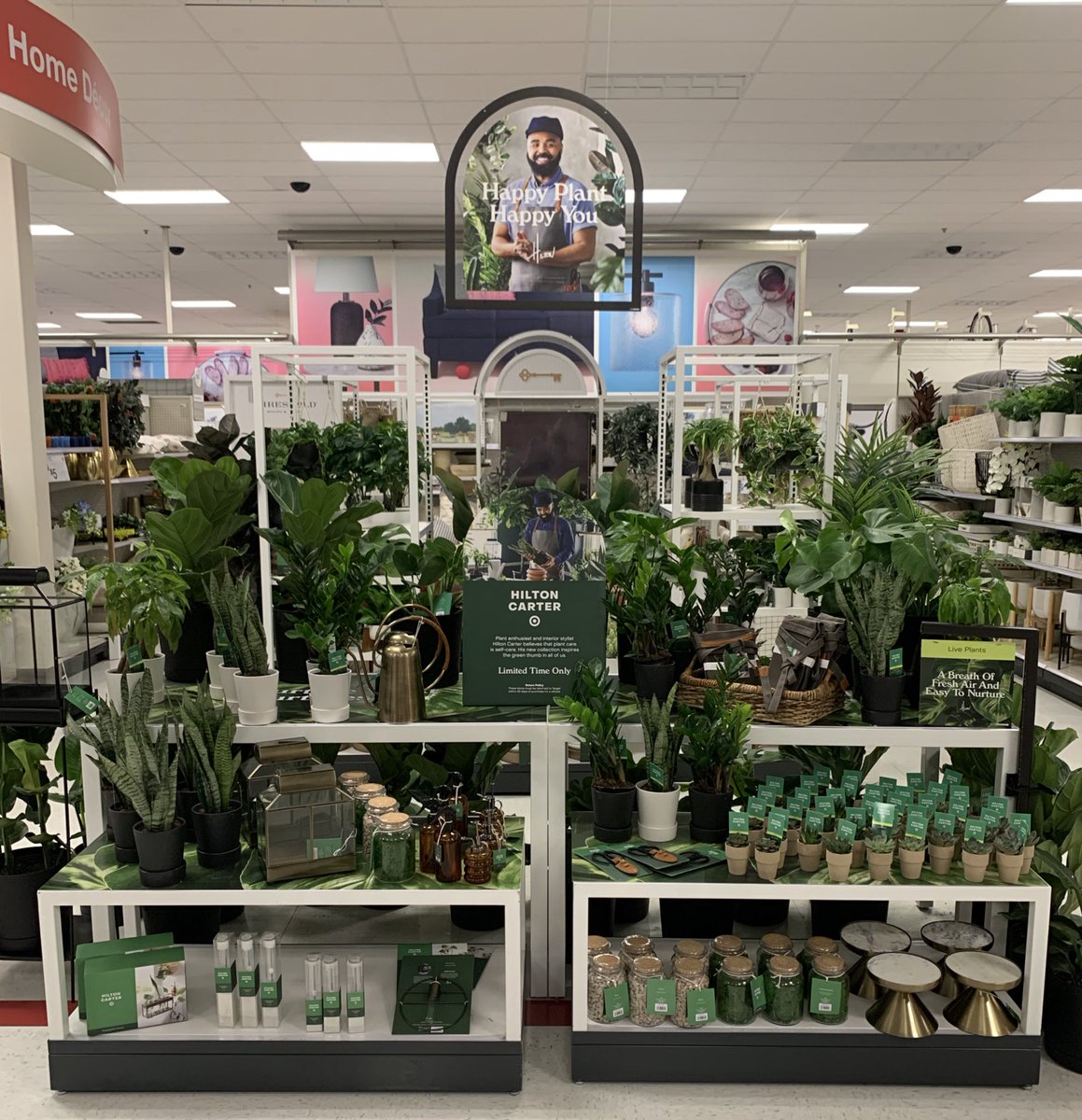 Jeremy Screeton (@j_screetontgt) on Twitter photo So impressed by our team this morning. This area has come to life! #hiltoncarterxTarget <a href="/PetersenThomasH/">Thomas Petersen</a> <a href="/veramay11/">April Bengert</a> So impressed by our team this morning. This area has come to life! #hiltoncarterxTarget <a href="/PetersenThomasH/">Thomas Petersen</a> <a href="/veramay11/">April Bengert</a>