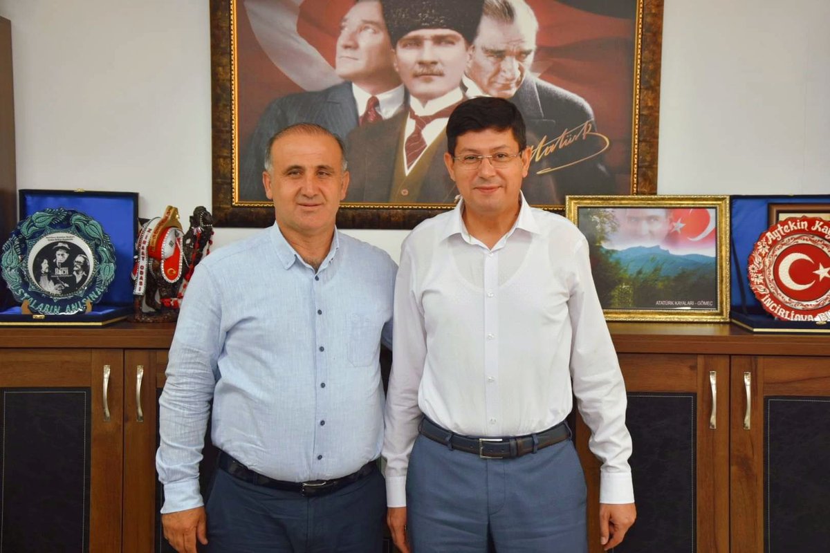 Nazilli'mizin geleceği için canla başla çalışan kıymetli belediye başkanımız,değerli kardeşim Kürşat Engin Özcan'ın doğum gününü kutluyor, tüm sevdikleriyle birlikte sağlık,mutluluk ve esenlik dolu uzun ömürler diliyorum. #İncirliova #Nazilli #BizBüyükBirAileyiz #BirlikteGüçlüyüz