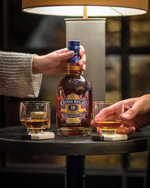 bodeboca's tweet photo. ¡Feliz día a todos los #whiskeros!  🥃 #WorldWhiskyDay

¿Sabéis que en #bodeboca contamos con 300 referencias de whisky? 

->https://t.co/FZElVjfRNs https://t.co/gUHynmpzvq