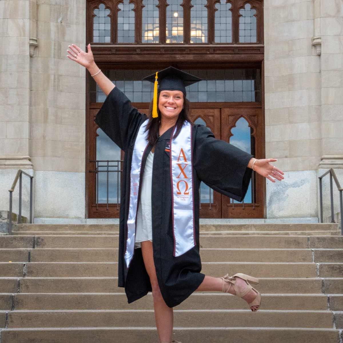 VT_Science's tweet photo. Congrats #Classof2021 you did it π As you celebrate, don't forget to tag us so we can share in your excitement π@virginiatech
πΈ: Glitter Lens Photography
#whatsyourscience #classgift #stemgirls #stemguys #hokies #thisishome #followmetovt #blacksburg #graduation #2021grad https://t.co/MudZwZU2MW