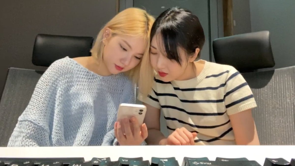 _mademydayz's tweet photo. 💛 Eunbi and Eunbi 🖤

@GFRDofficial https://t.co/iJSqB1lgs1